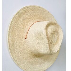 West Perro Desert Sun hat - gorgeous nearly new straw hat